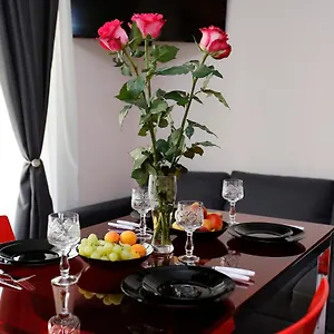 https://deluxe-2-studios-city-center.sozopol-hotels.com