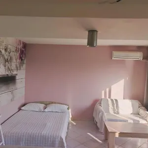https://hotel-burgas-8000-122.sozopol-hotels.com