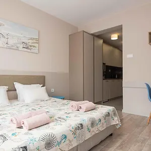 https://studio-bulair-1.primorskohotels.com