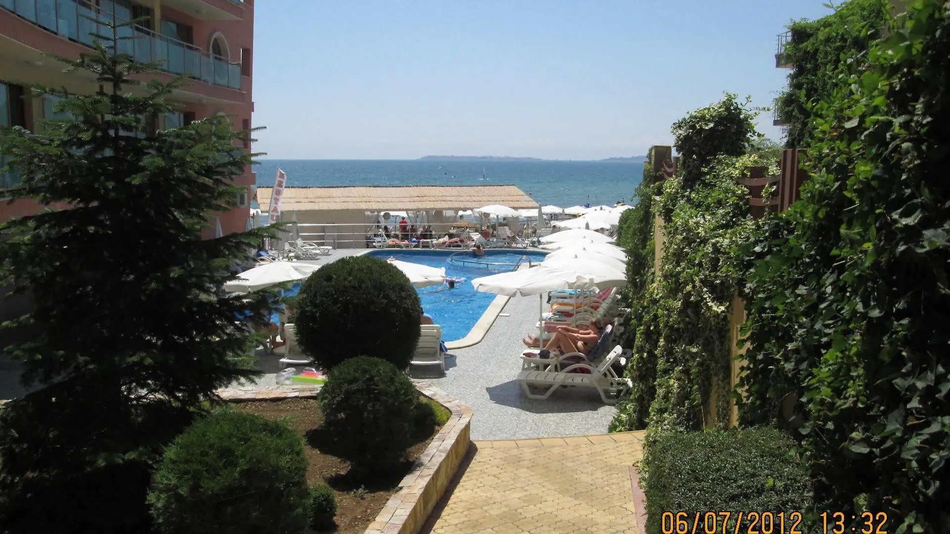 Sunny Bay Aparthotel contacts